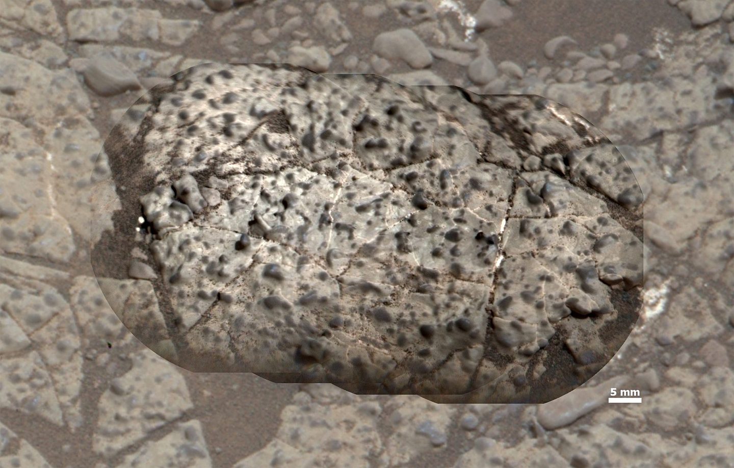 NASA“好奇号”发现火星盖尔环形山中化学成分最丰富的区域 - 1