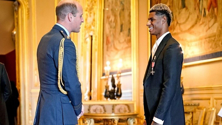 年轻一辈球员的楷模，拉什福德今日被正式授予英国员佐勋章 - 3