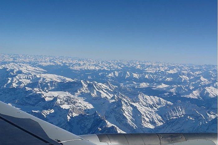 阿尔卑斯山脉遭遇热浪 滑雪等活动受限 - 2