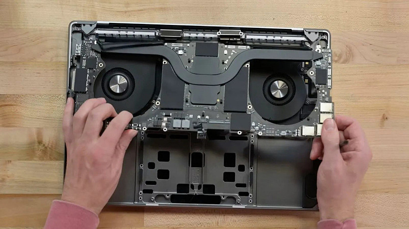iFixit 完整拆解苹果 MacBook Pro 16 英寸 2021：电池更易更换，风扇更大，可修复性为 4 分 - 1