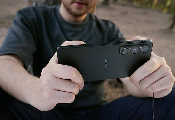 大量索尼 Xperia 1 VI 手机官方宣传图曝光：骁龙 8 Gen 3、5000mAh 电池 - 6