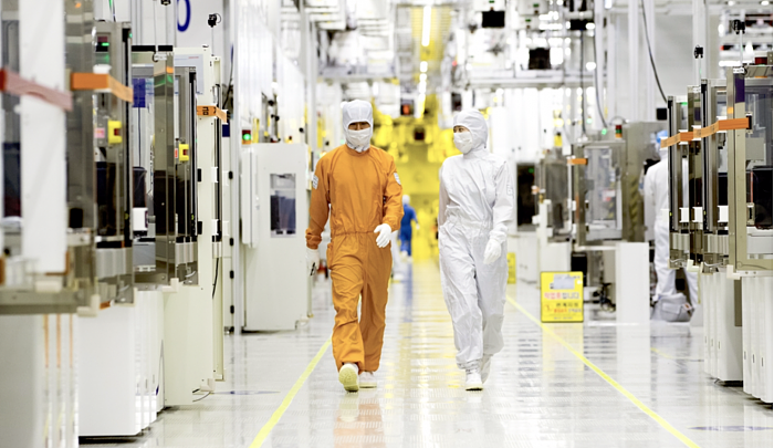 inside-samsung-foundry-clean-room-1480x857.png