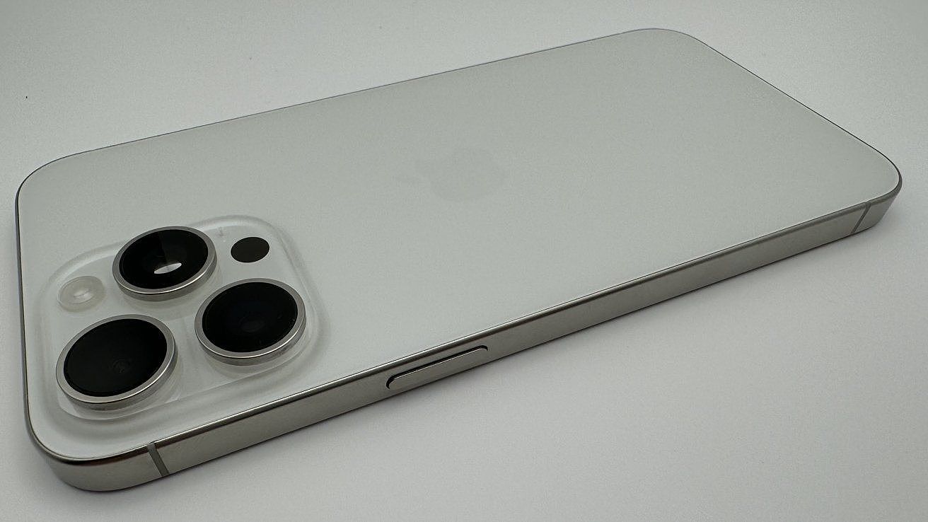 iPhone 15 Pro Max 原型机上手，初探被苹果取消的触觉音量 / 电源按钮 - 3