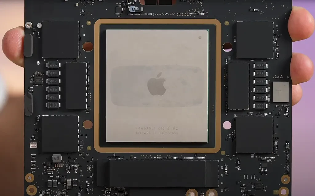 Mac Studio拆解：M1 Ultra芯片尺寸是Ryzen的3倍 - 2