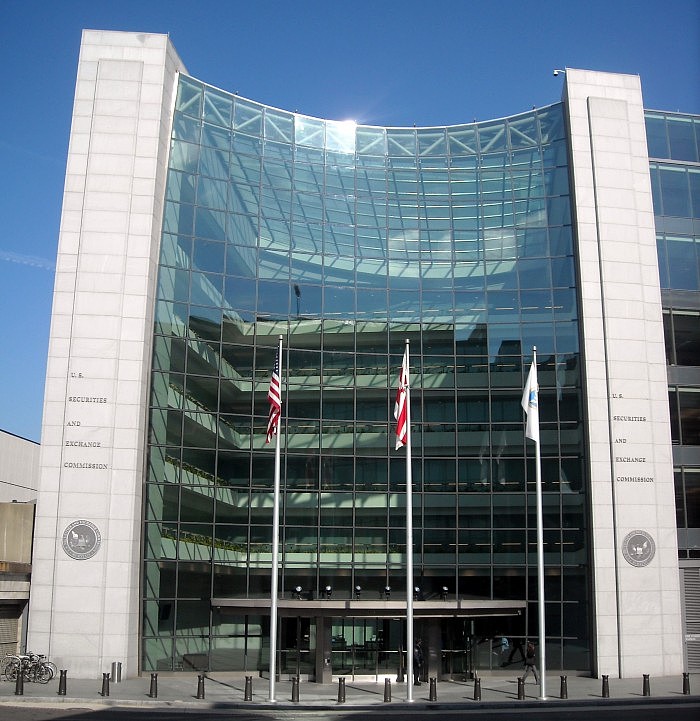 SEC指控11人涉全球加密货币庞氏骗局 总额超3亿美元 波及上百万投资者 - 2