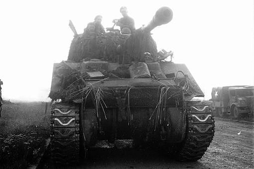 盟军针对虎式研制出了哪些坦克 - 20