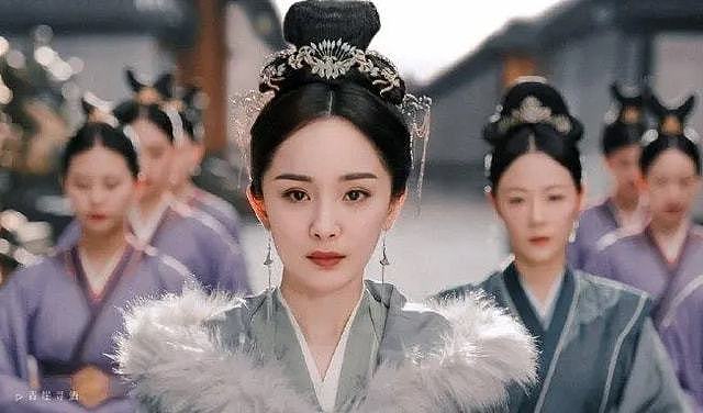 《斛珠夫人》首播，陈伟霆“龙须头”造型惹争议，女性角色最出彩 - 2