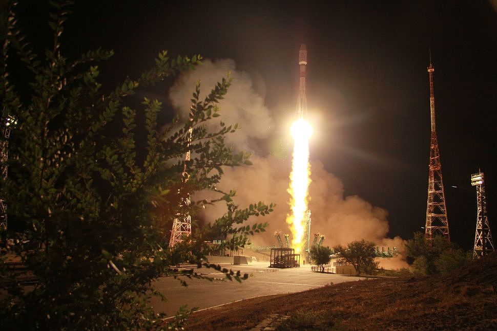 Arianespace Soyuz火箭向太空发射了34颗OneWeb网络卫星 - 1