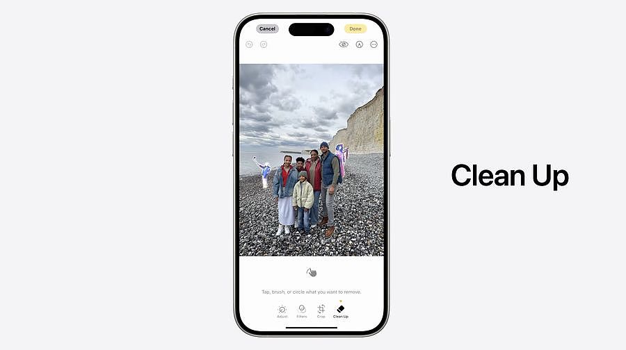 画圈擦除背景元素，苹果 iOS 18 照片应用新增 Clean Up AI 工具 - 2