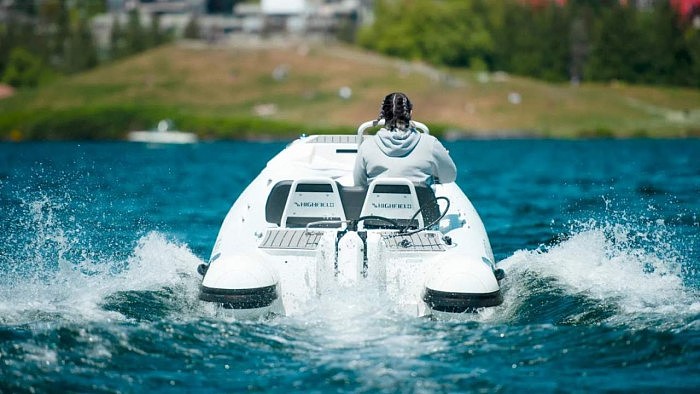 Pure-Watercraft-Electric-Outoboard-Motor-1280x720.jpg