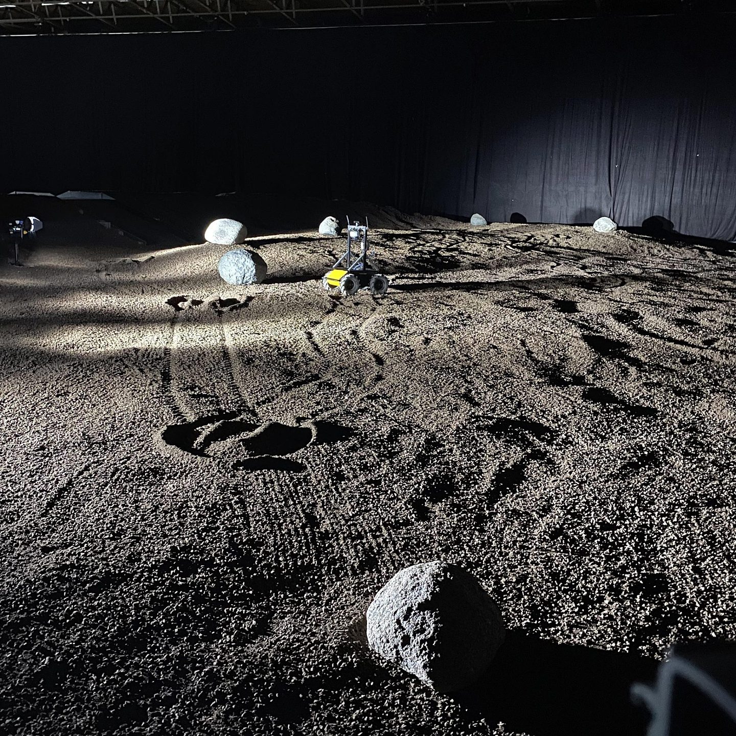 ESA/ESRIC“月球机器人大战”即将公布获胜者：奖金37.5万欧元 - 1