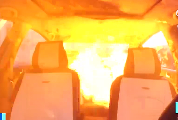 降温喷雾爆炸时有多危险：瞬间爆燃、炸碎车窗玻璃 - 4