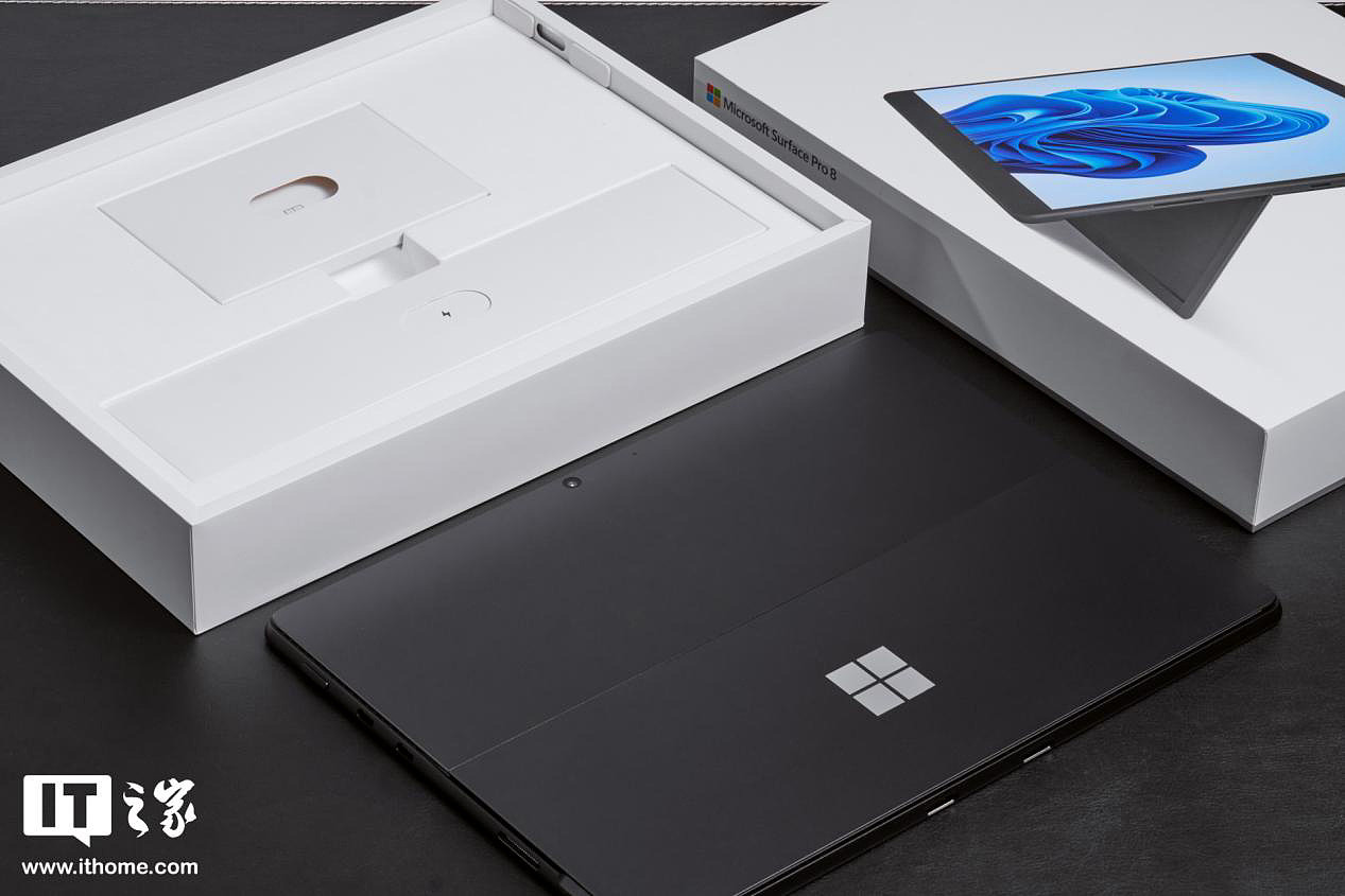 【IT之家开箱】Surface Pro 8 图赏：Windows11 加持下的旗舰二合一 - 3