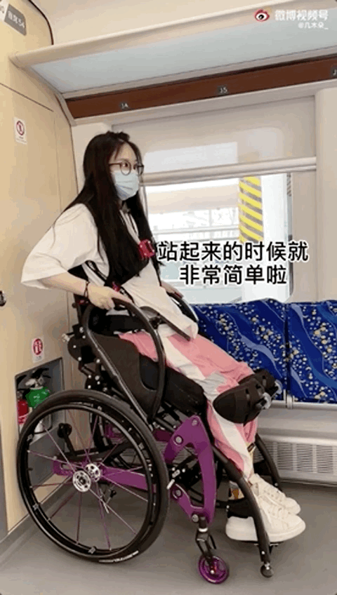 瘫痪小姐姐“自主”行走视频火了 曾借助轮椅完成舞蹈表演 - 6