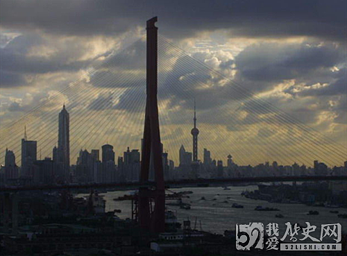 世界上跨径最大的斜拉桥——上海杨浦大桥合龙 - 1