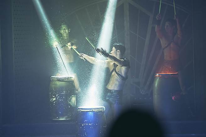 台灣觀眾也能看到韓國歐巴的超嗨熱舞。（寬宏藝術提供）