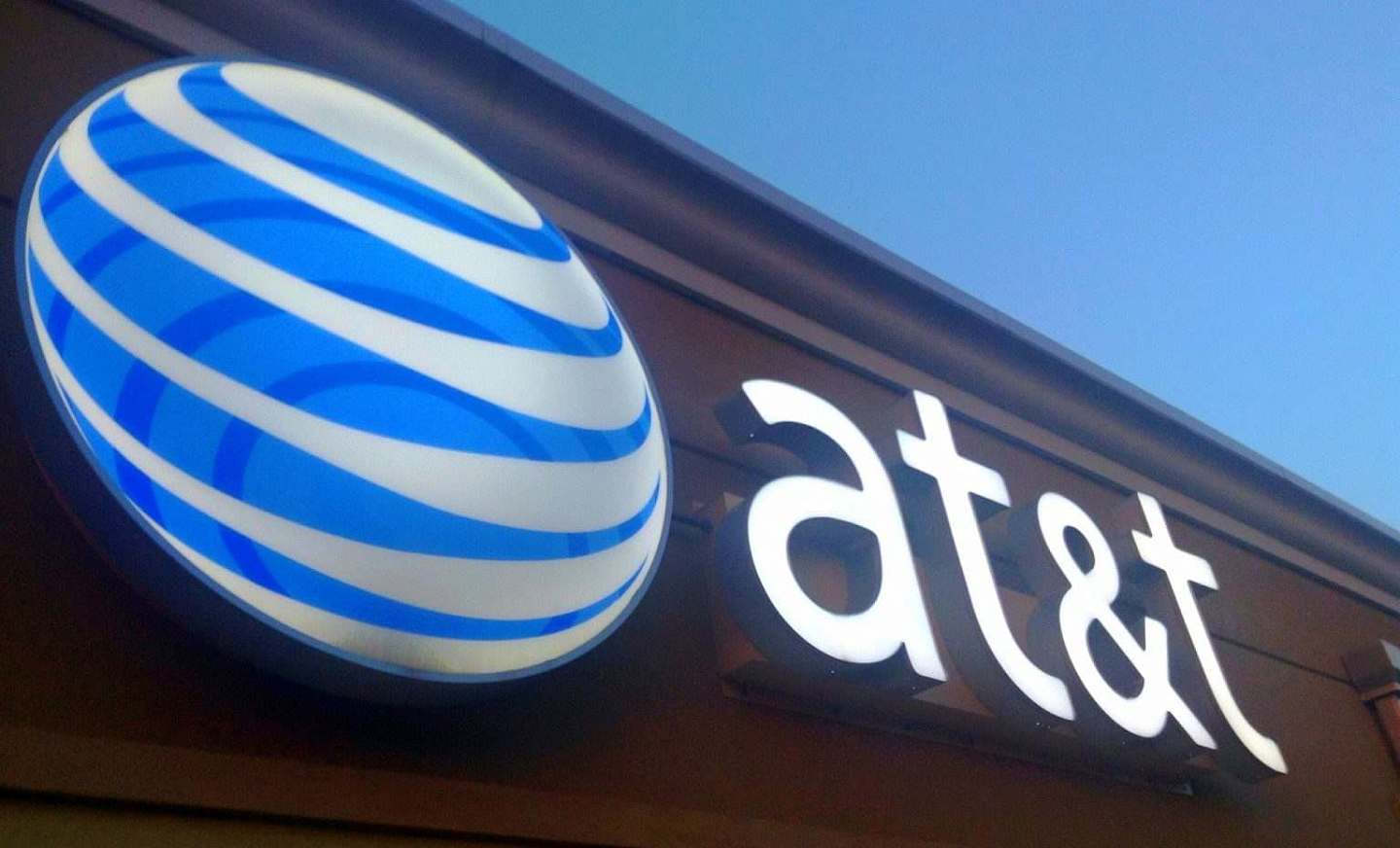 七年“消化不良”，千亿巨债压身，电信巨头AT&T重新走上拆分之路 - 1