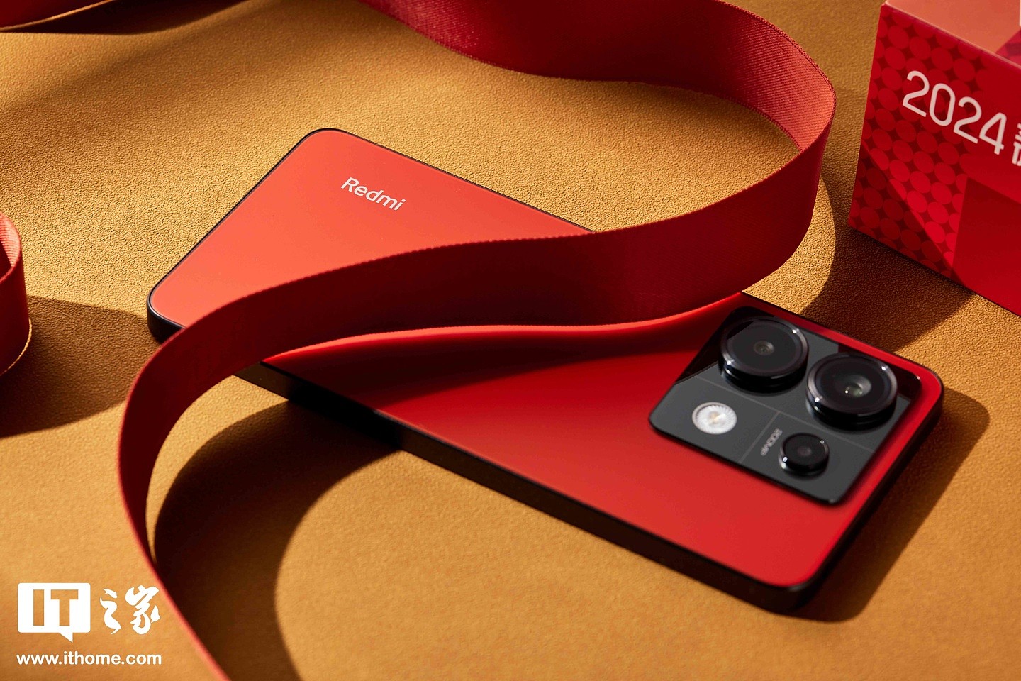 【IT之家开箱】Redmi Note 13 Pro 新春版图赏：好运红，迎龙年红运 - 1
