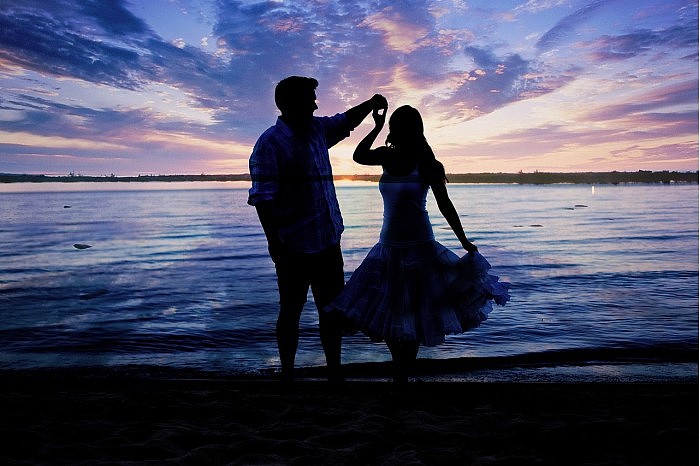 Couple-Dancing-Sunset-Loving-Spinning-Love-Beach-5483070.jpg