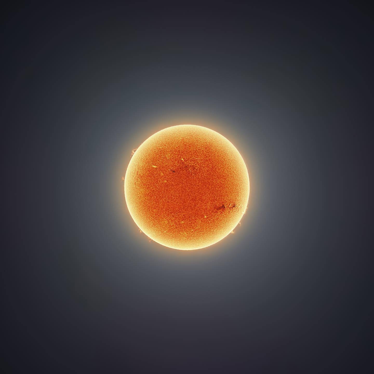 天文摄影家用15万张图制作出一张壮观的太阳照 - 4