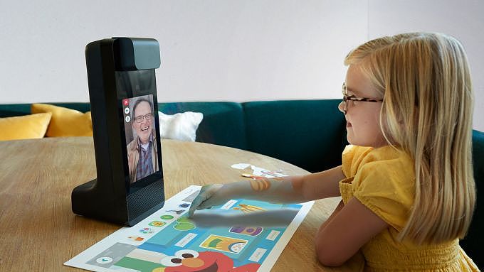 亚马逊推出Amazon Glow：为儿童和家庭打造的交互视频通话设备 - 2