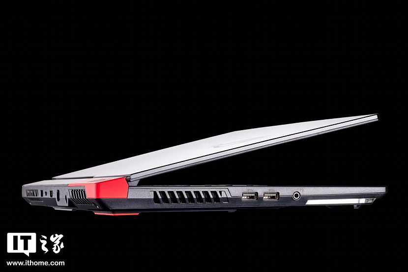 ROG 魔霸 5R 笔记本零点开售：首发 RX 6800M 独显，12999 元 - 6