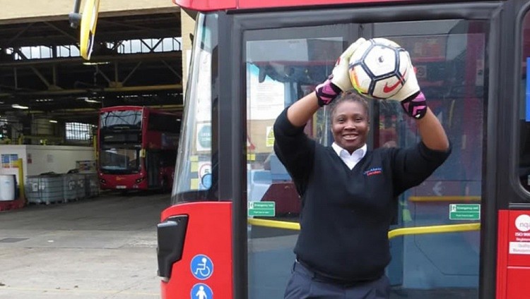 标晚：前尼日利亚女足国门阿耶格巴现在英国当大巴司机