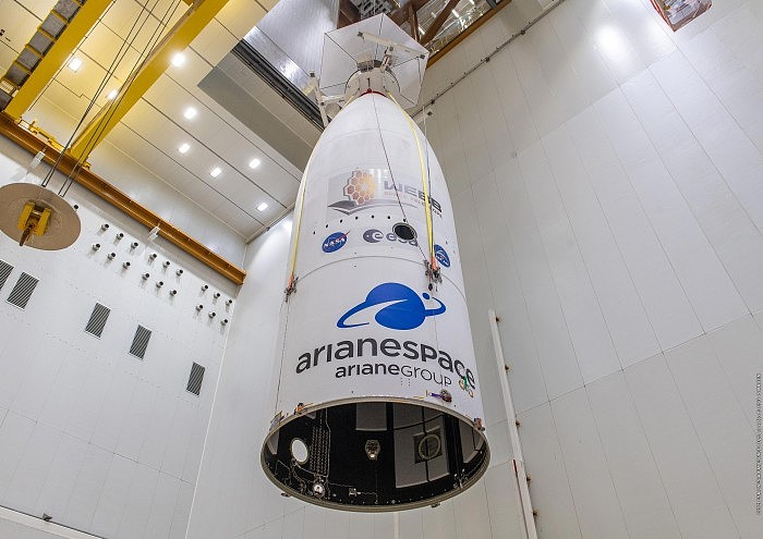 Webb-Secured-Inside-Ariane-5-Fairing-6.-scaled.jpg