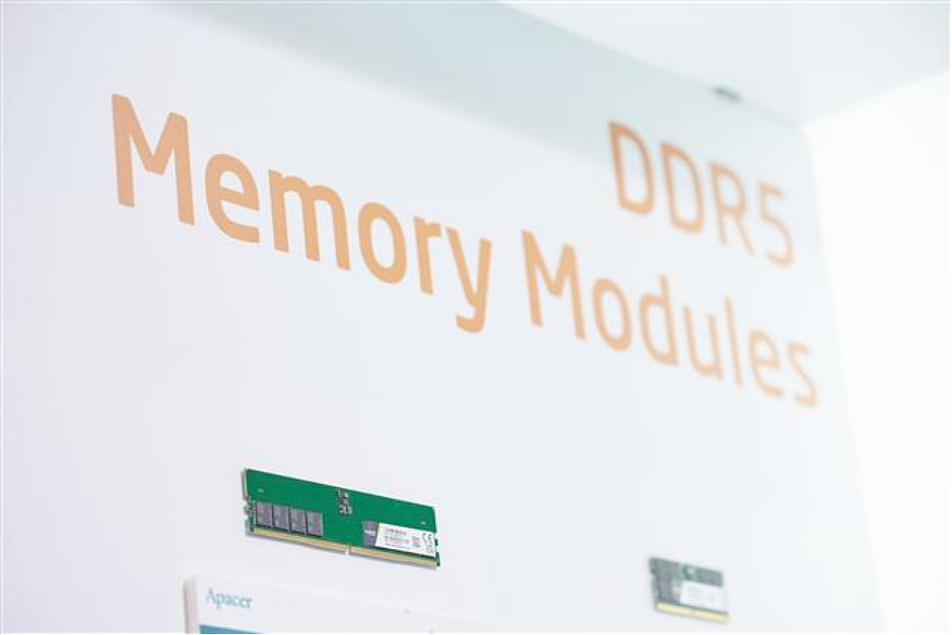 消息称 DDR5 芯片渗透率将在 2023 年大幅上升，今年底价格逼近 DDR4 - 1