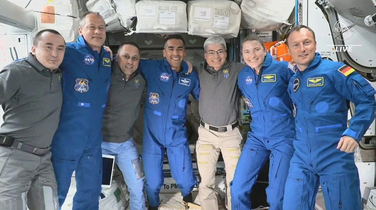 进入国际空间站：Crew-3四名宇航员与第66远征队集结 - 1