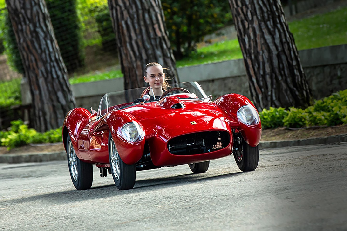 法拉利Testa Rossa 3/4比例儿童车：售价9.3万欧元，限量299辆 - 2