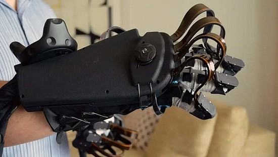 Meta拿下元宇宙“登月项目” 气动手套让指尖有真实触感 - 8