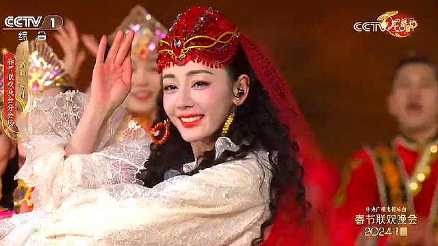 美女的眼光！Ams看新疆分会场舞蹈：巴巴真的太美了！！！ - 1
