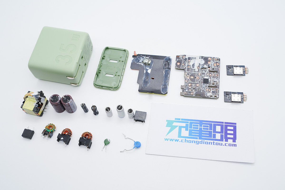 拆解报告：ZMI紫米 GaN3充电器35W（2C）-充电头网