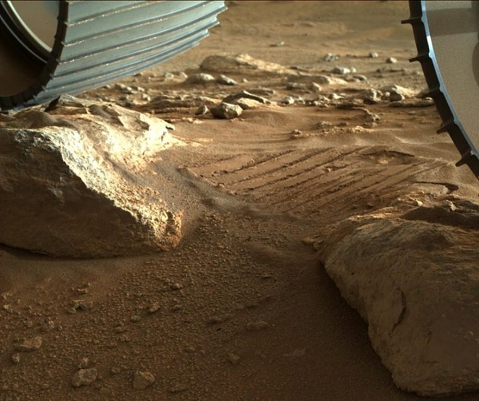 Mars-Perseverance-Sol-330-WATSON-Camera-777x650.jpg