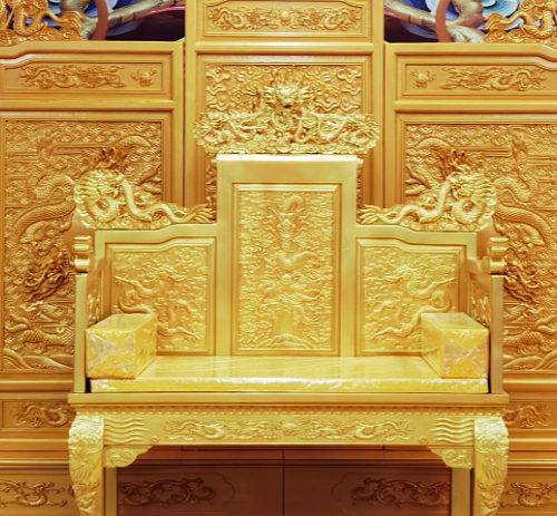 龙椅的设计：揭示古代皇权的秘密意图 - 1