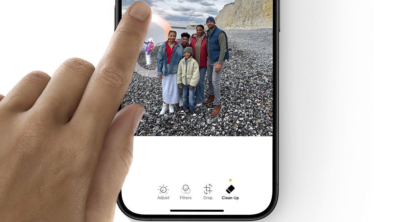 初探苹果 Clean Up 功能，AI 擦除照片背景干扰元素 - 1