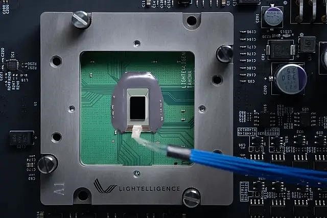 曦智发布光子计算处理器PACE：1GHz频率、比GPU快数百倍 - 1
