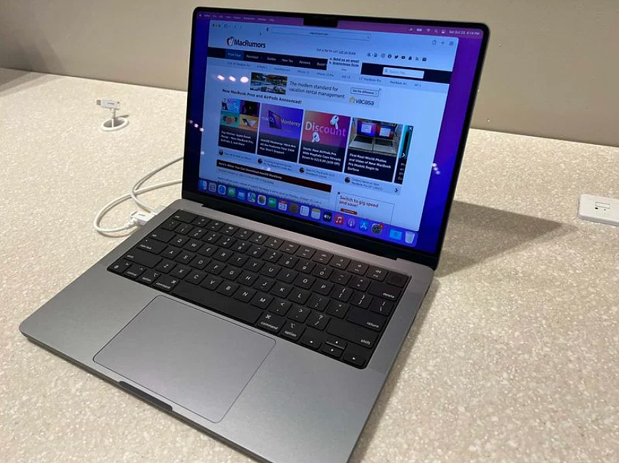 苹果 MacBook Pro 14 英寸 2021“野生版”上手：比预期重，“刘海屏凹槽不是事” - 5