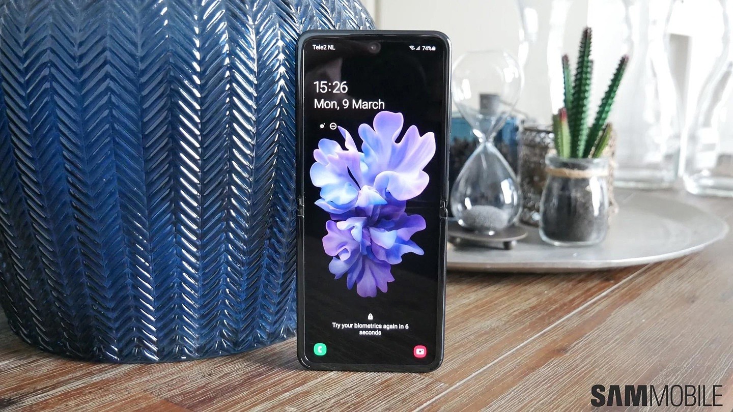 初代 Galaxy Z Flip 5G 开始推送安卓 13 / One UI 5 系统 - 1
