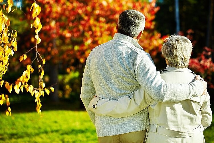 老年人的夫妻生活，可以坚持到多大岁数？保持适当，好处多多 - 2