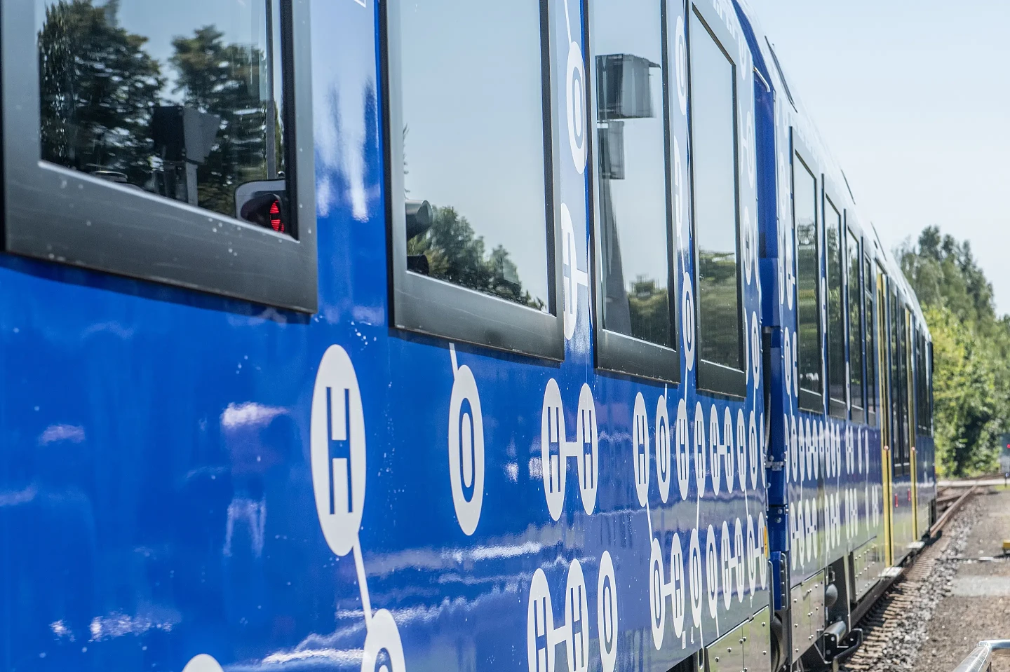 Coradia iLint氢动力列车在德国投入客运服务 - 4