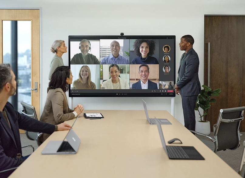 800 美元，微软发布 Surface Hub 2 智能摄像头：专为会议室设计，可检测人员并自动调整视角 - 2