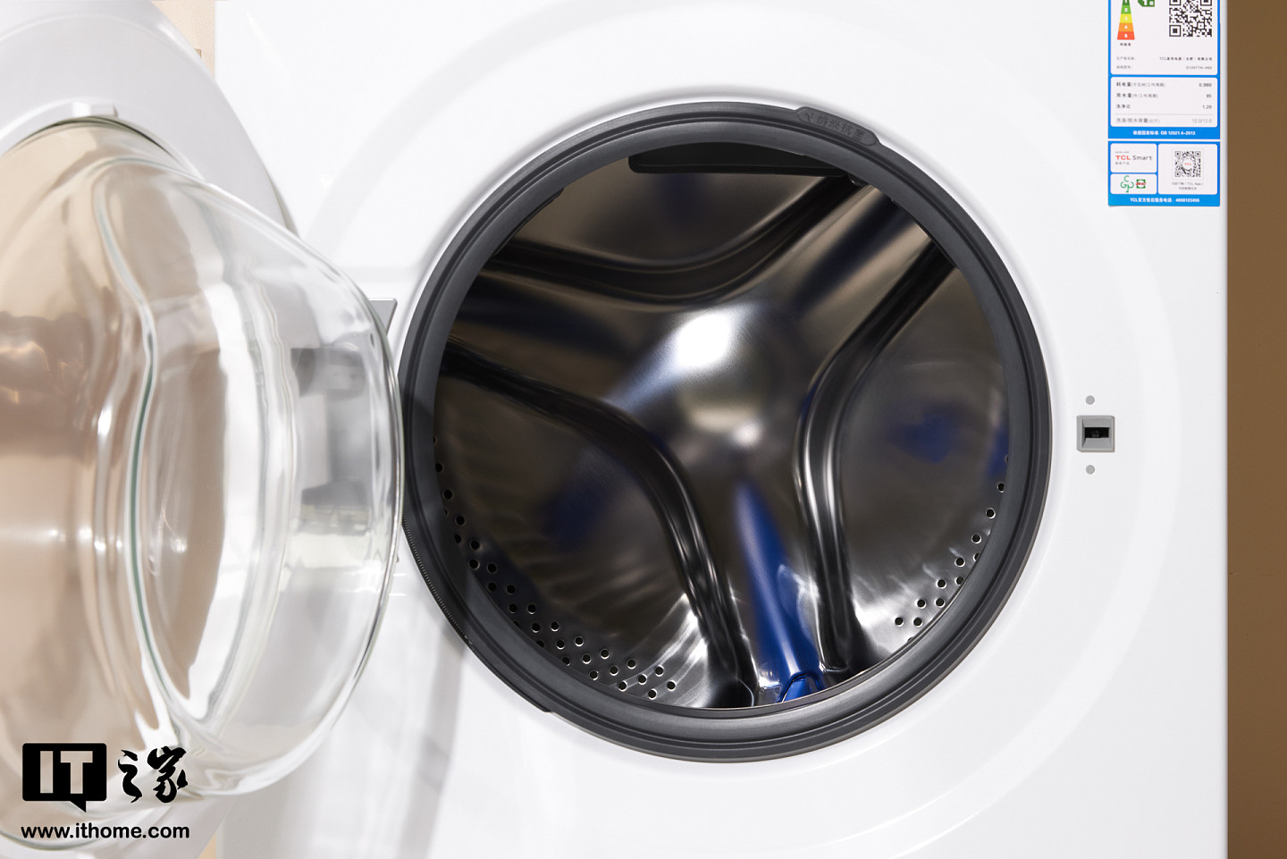 【IT之家开箱】TCL 超级筒洗衣机 T7H 图赏：行业首创“超级筒”，1.2 超高洗净比 - 7