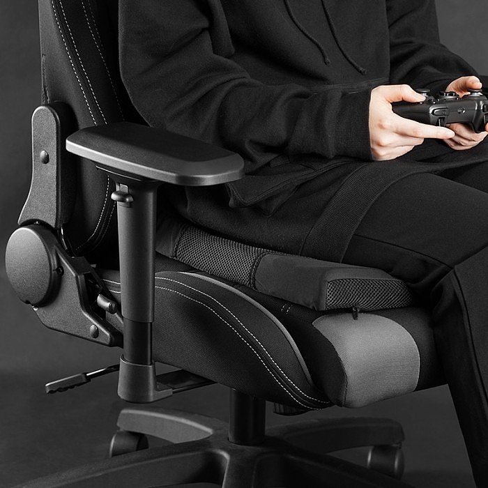 日厂推出高性能游戏坐垫 人体工学高科技缓解腰痛 - 3
