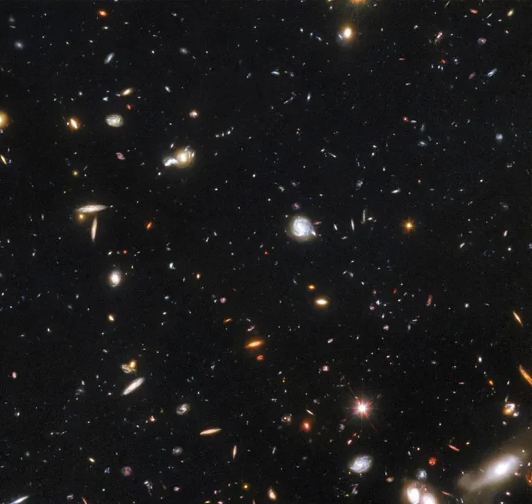 GNz7q-in-Hubble-GOODS-North-Field-768x728.webp