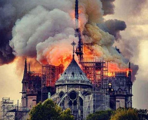 巴黎圣母院大火：文物的损毁与救赎 - 1