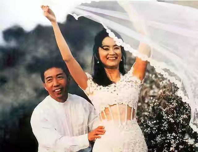 1973年，林青霞痴心错付已婚男秦汉，此后苦等20年却以悲伤收尾 - 15