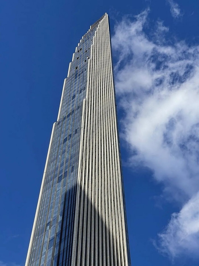纽约曼哈顿全球最细的摩天大楼竣工：顶层复式660平4亿一套 - 2