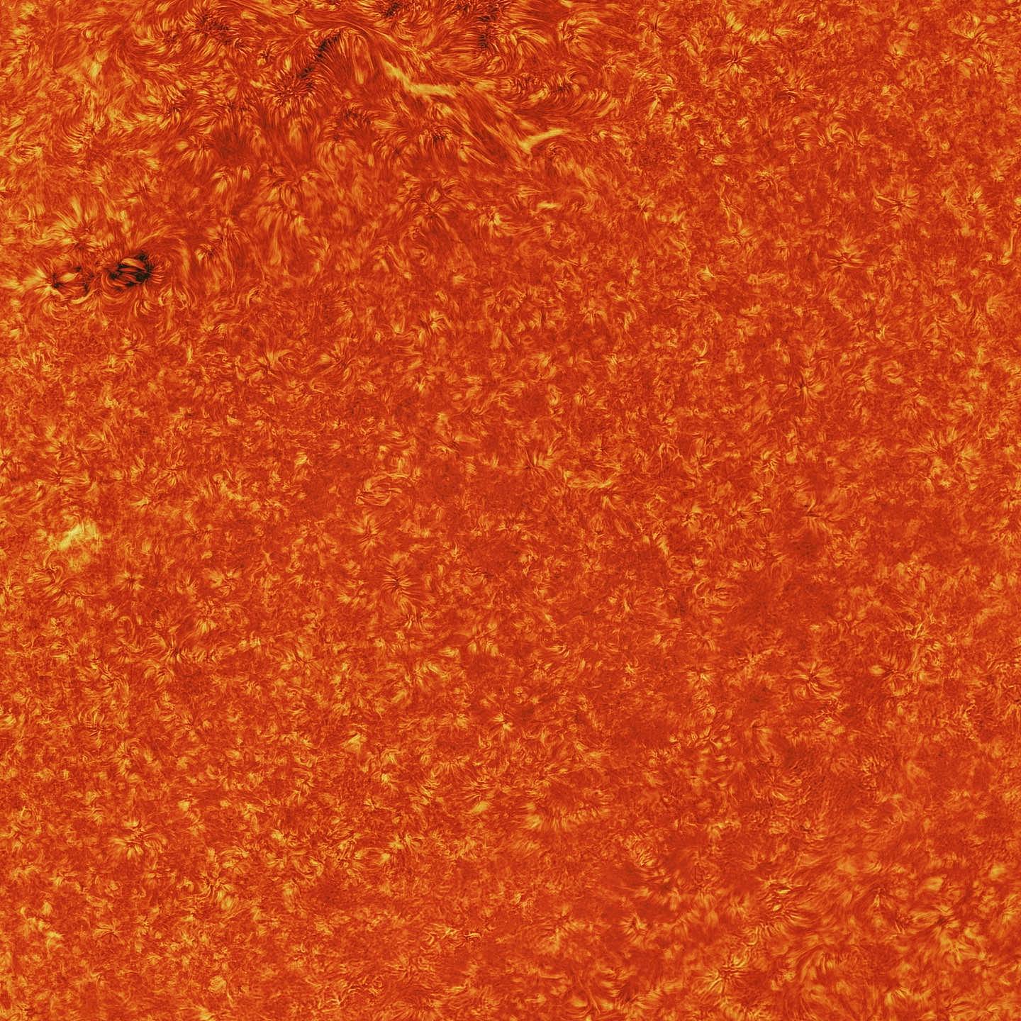 天文摄影家用15万张图制作出一张壮观的太阳照 - 3